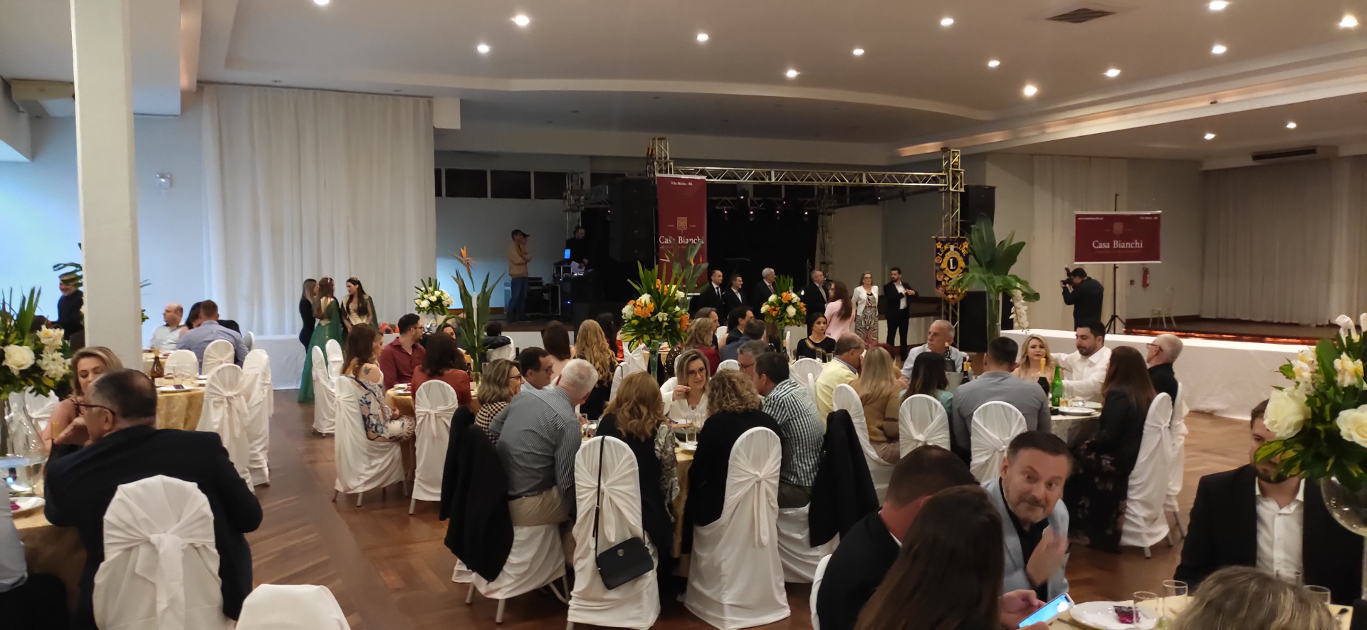 Mesa de honra e cerimonial de abertura